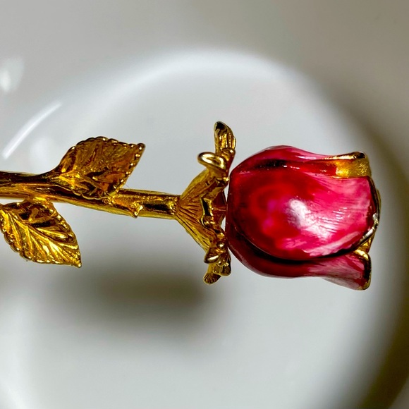 COPY - ☘️Tancer signed rose pin. Beautiful color. Very good condition - Picture 5 of 8